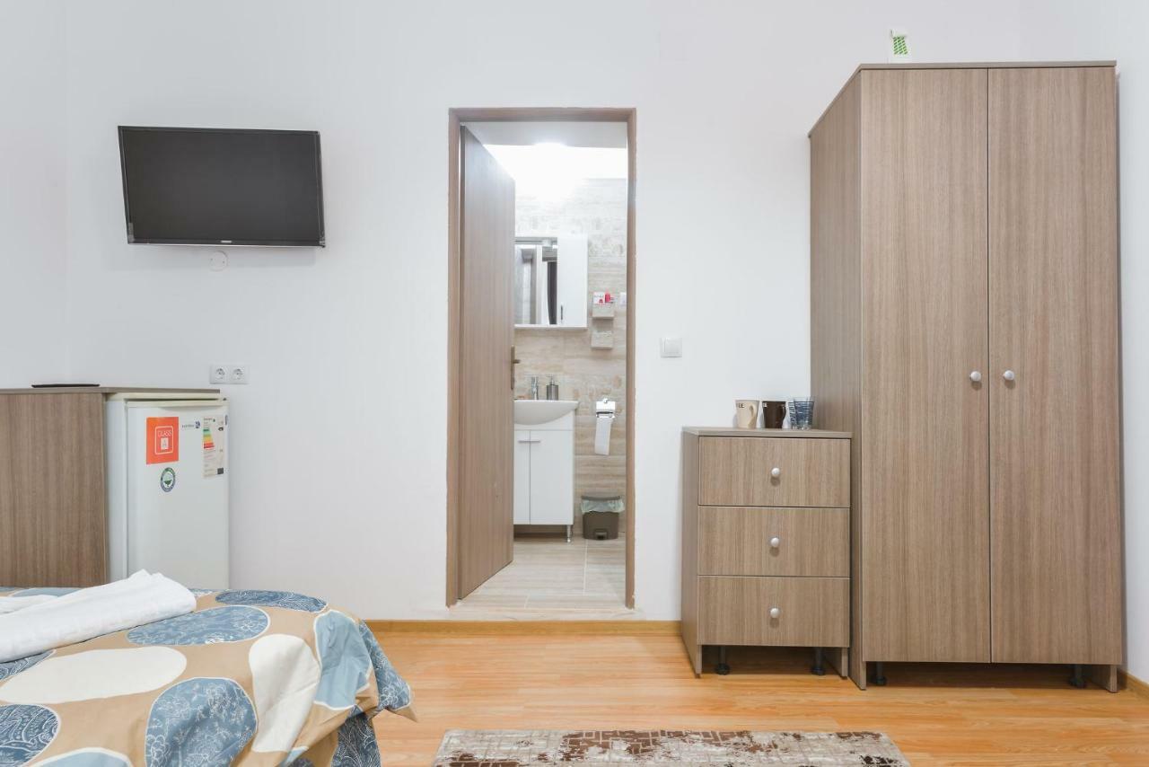 Отель Casa Vlabisa Centru Клуж-Напока Экстерьер фото